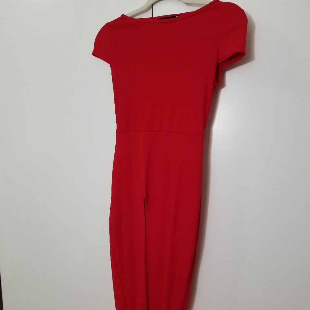 Clothes - Picture 2 of 3